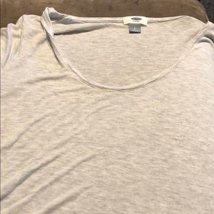 Old navy grey shirt
